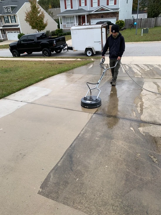 A local South Carolina residence being power washed by Chris Grooms